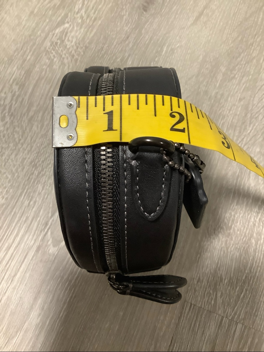 Coach black heart crossbody bag - Picture 9 of 9